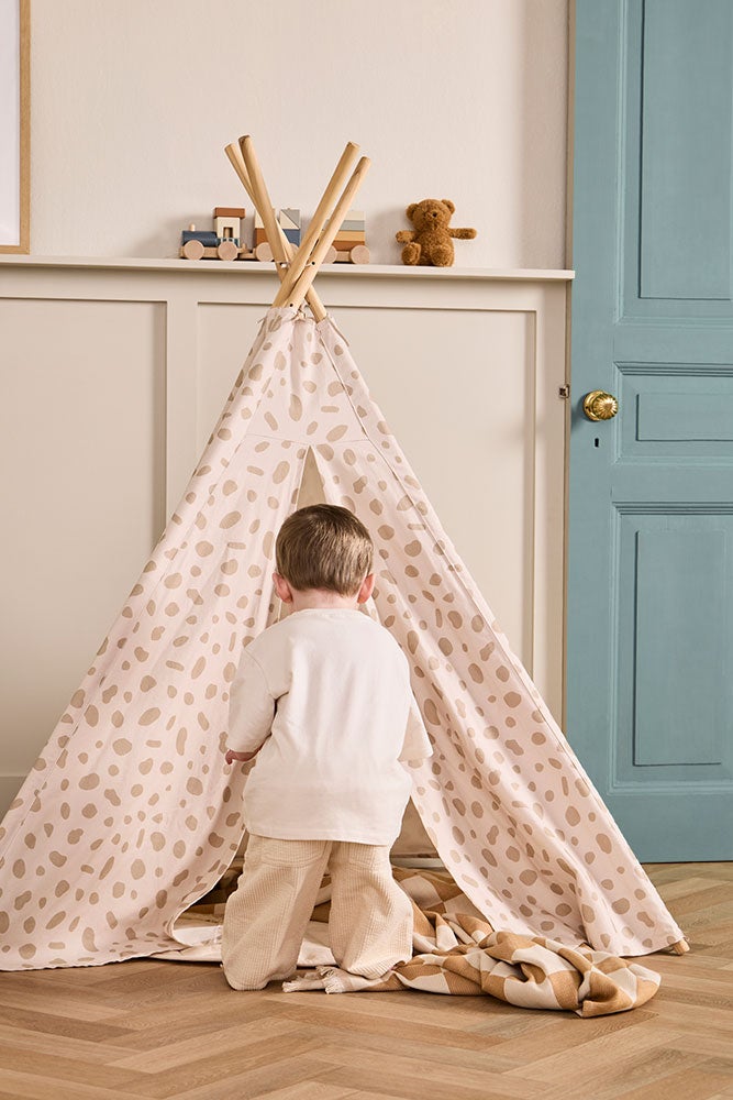 Tipi tent dot