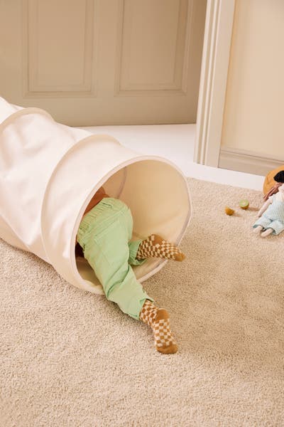 Play tunnel off white