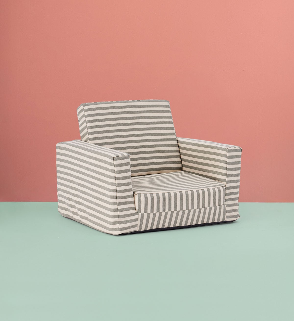 Sofas & Chairs