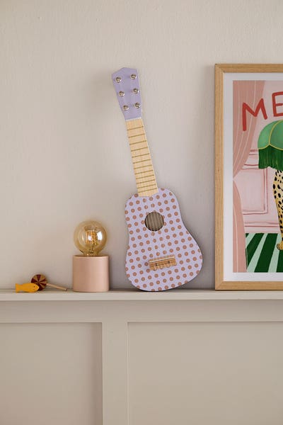 Guitar dot lilac