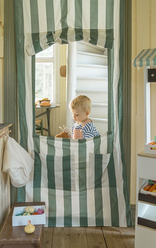 Doorway kiosk stripe green