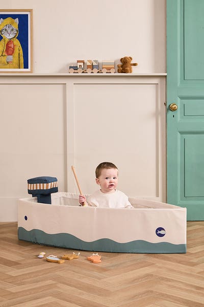 Boat with fishing set