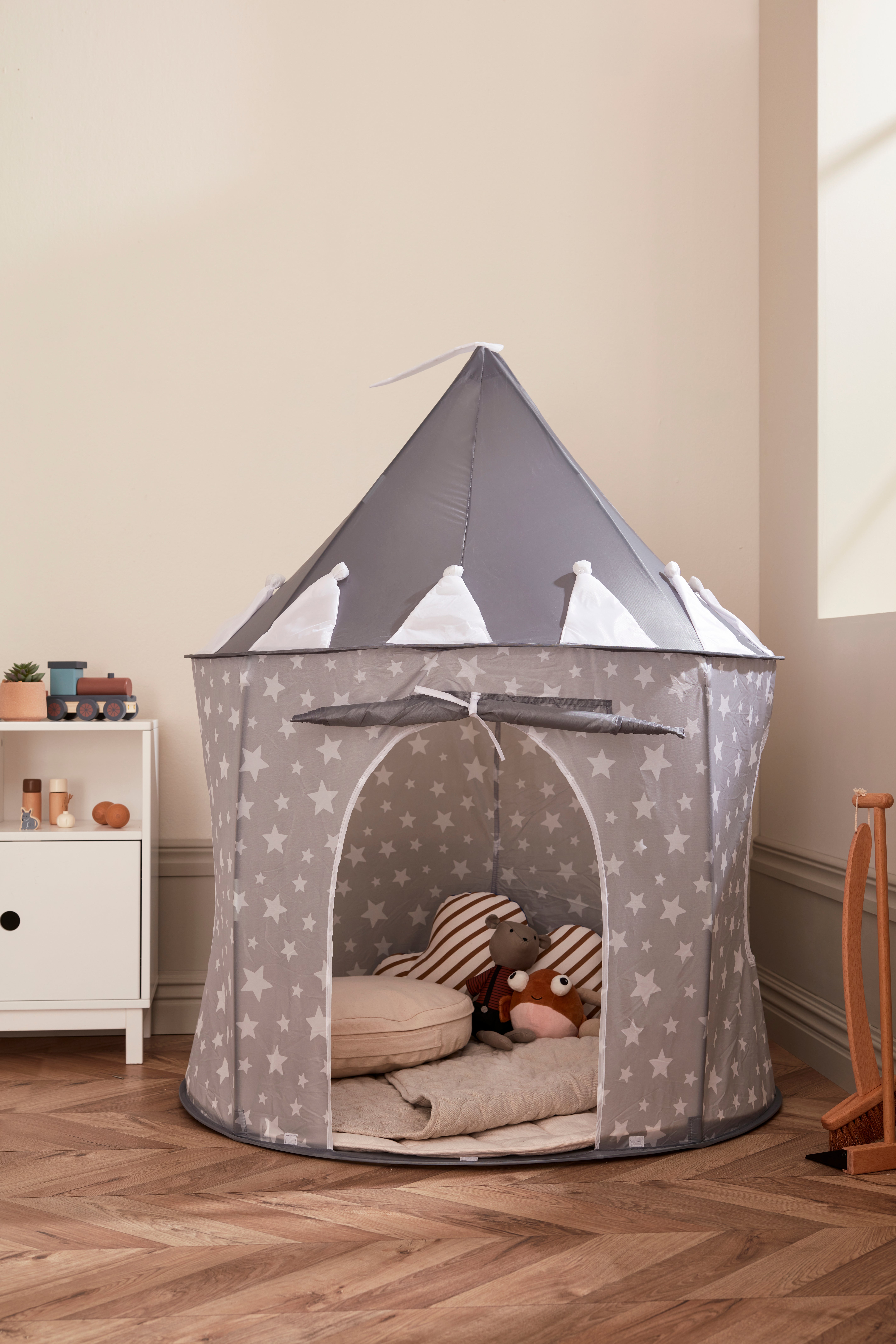 Play tent grey