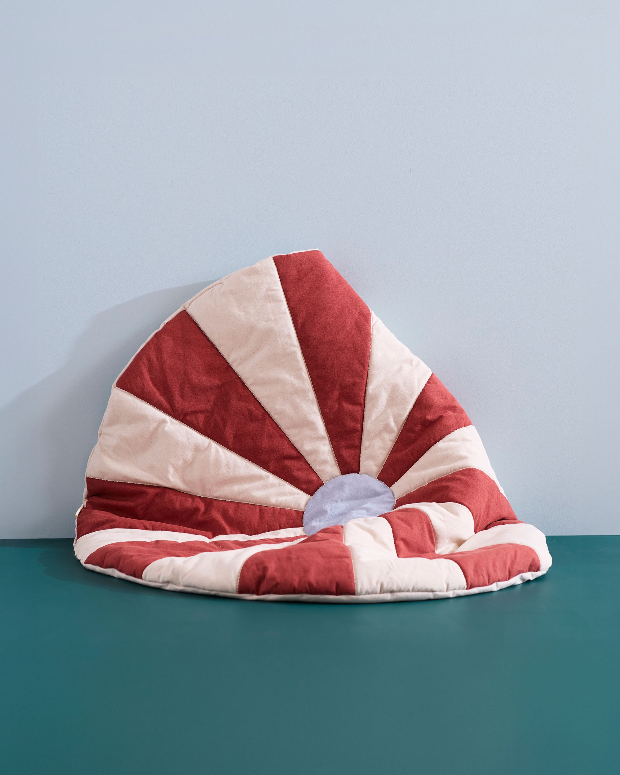 Play mat circus red