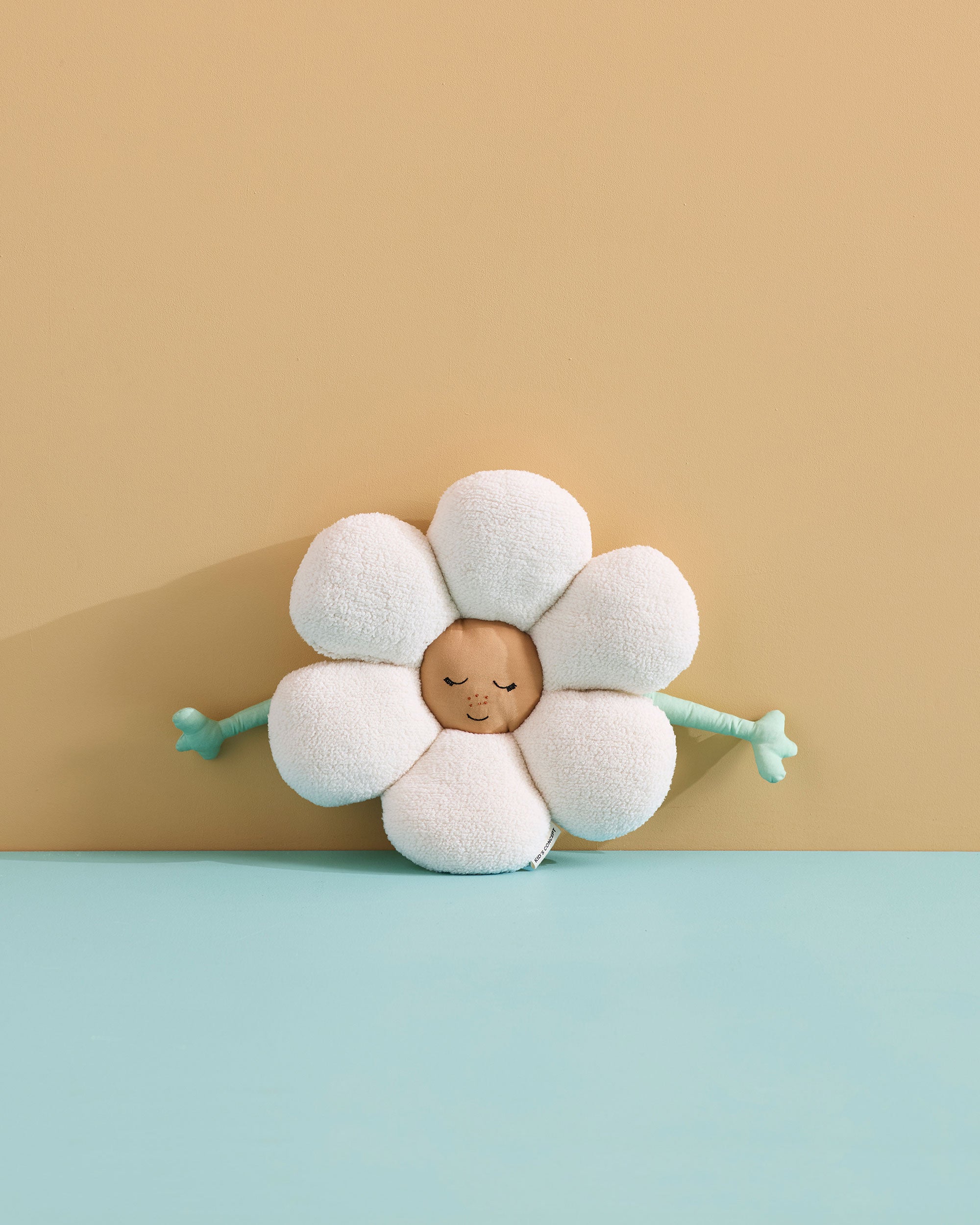 Cushion friendly flower