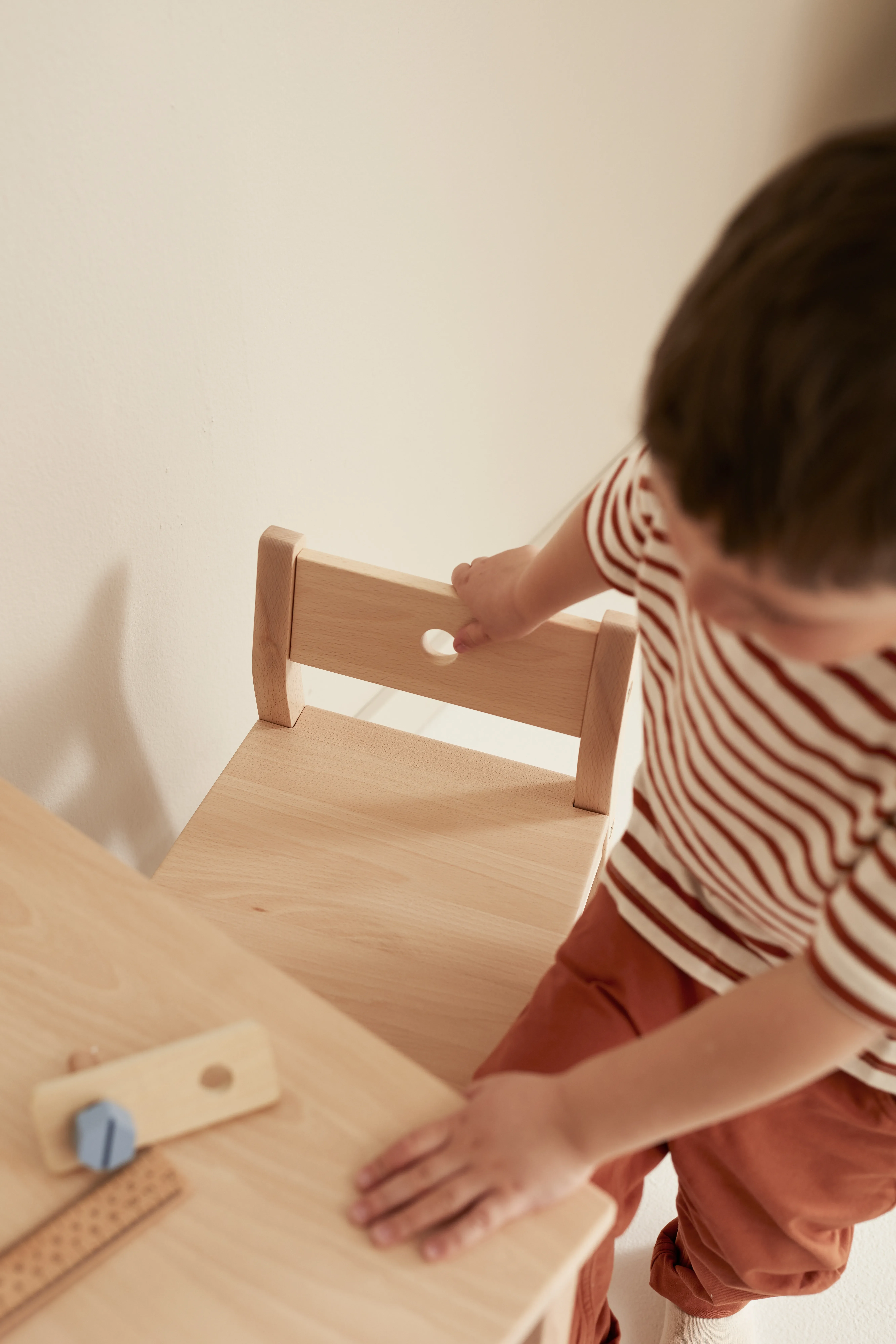 Ergonomics and children's furniture.
